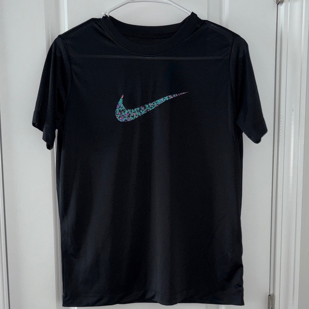Nike Women’s Black DRI-FIT Tee Size L